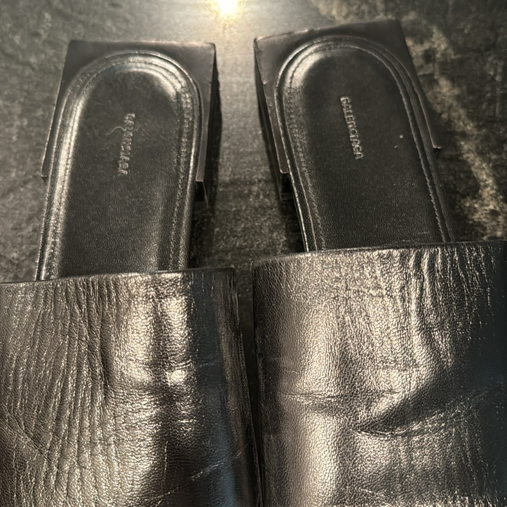Pristine Balenciaga leather sandals size 39 - Picture 5 of 8